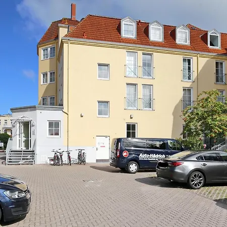 Apartment Strandstrasse 43 23 *