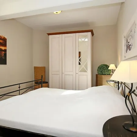 Apartment Strandstrasse 43 23 Kuehlungsborn