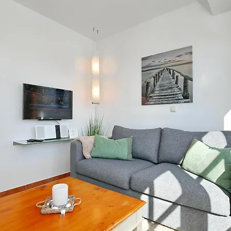 Apartment Strandstrasse 43 23 Kuehlungsborn